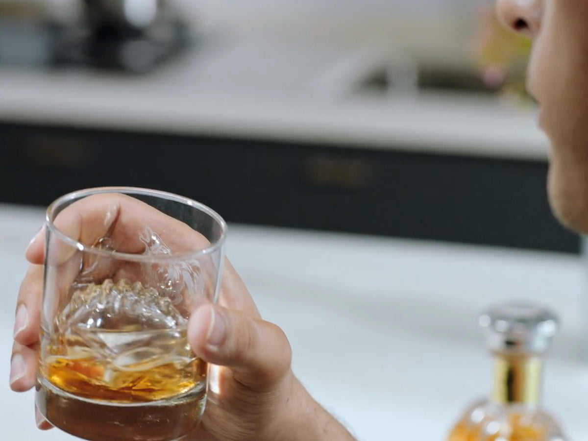 Clear ice presentation for whiskey and cocktails